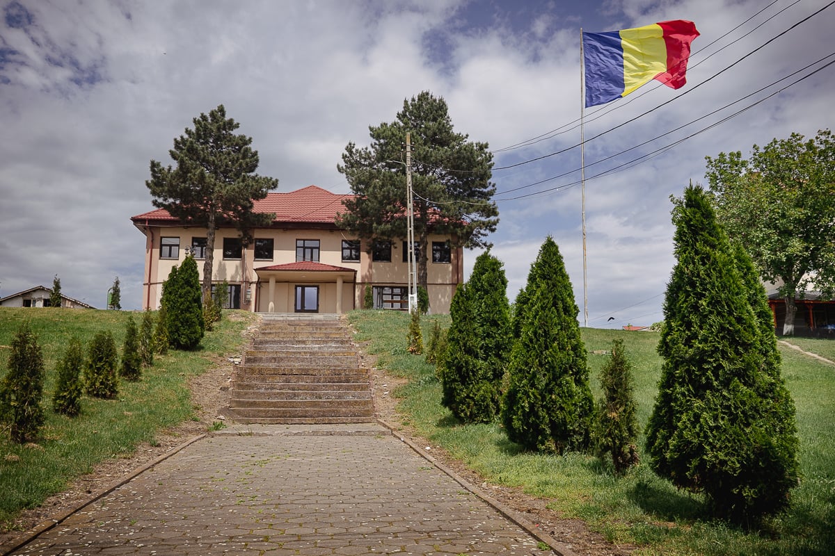 Pe urmele lui Emil Gânj, cu poliţia pe urmele noastre. Noi detalii despre cel mai căutat infractor din România 