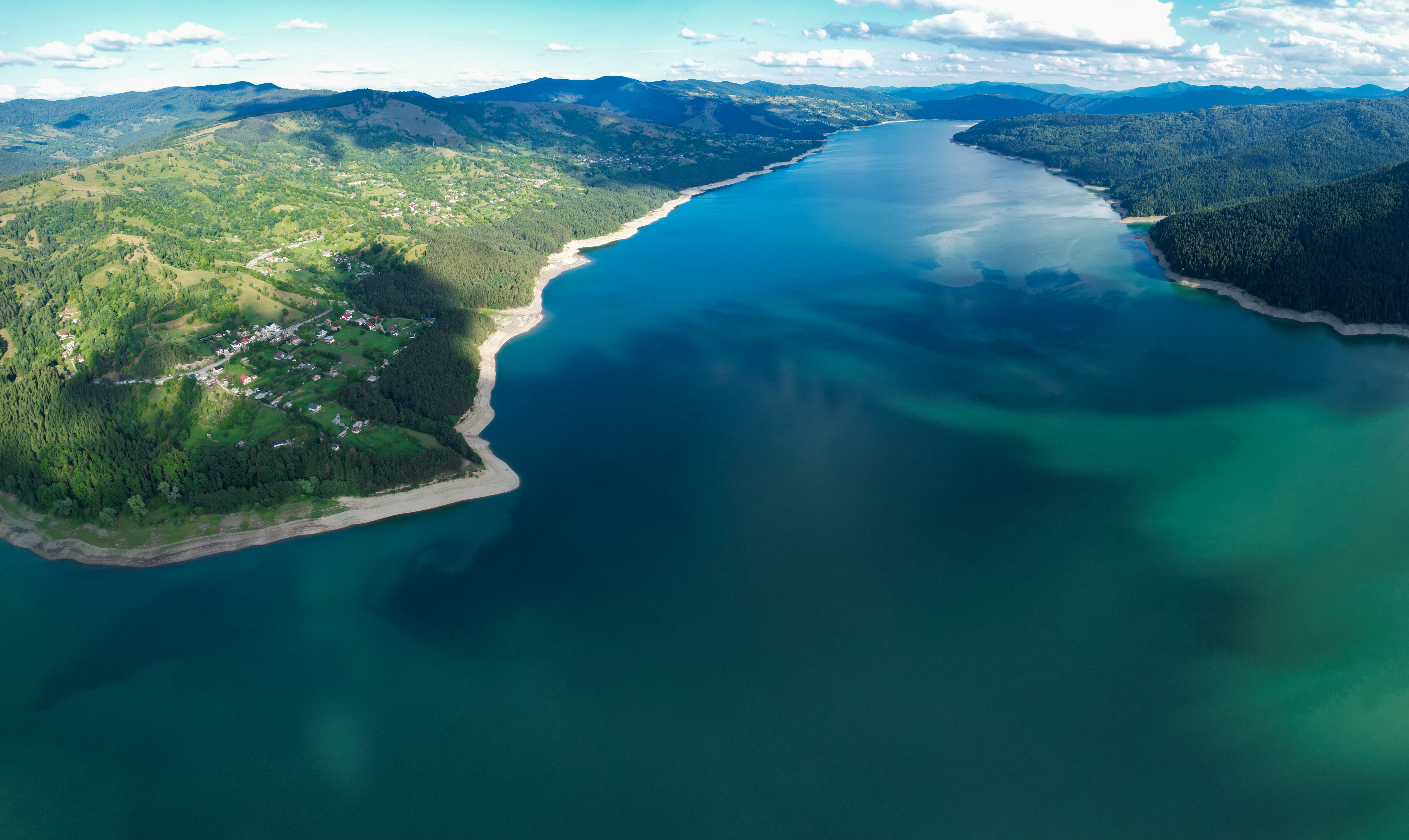 Cheile Bicazului - unde se află și ce activități poți face aici. Obiective turistice și trasee montane