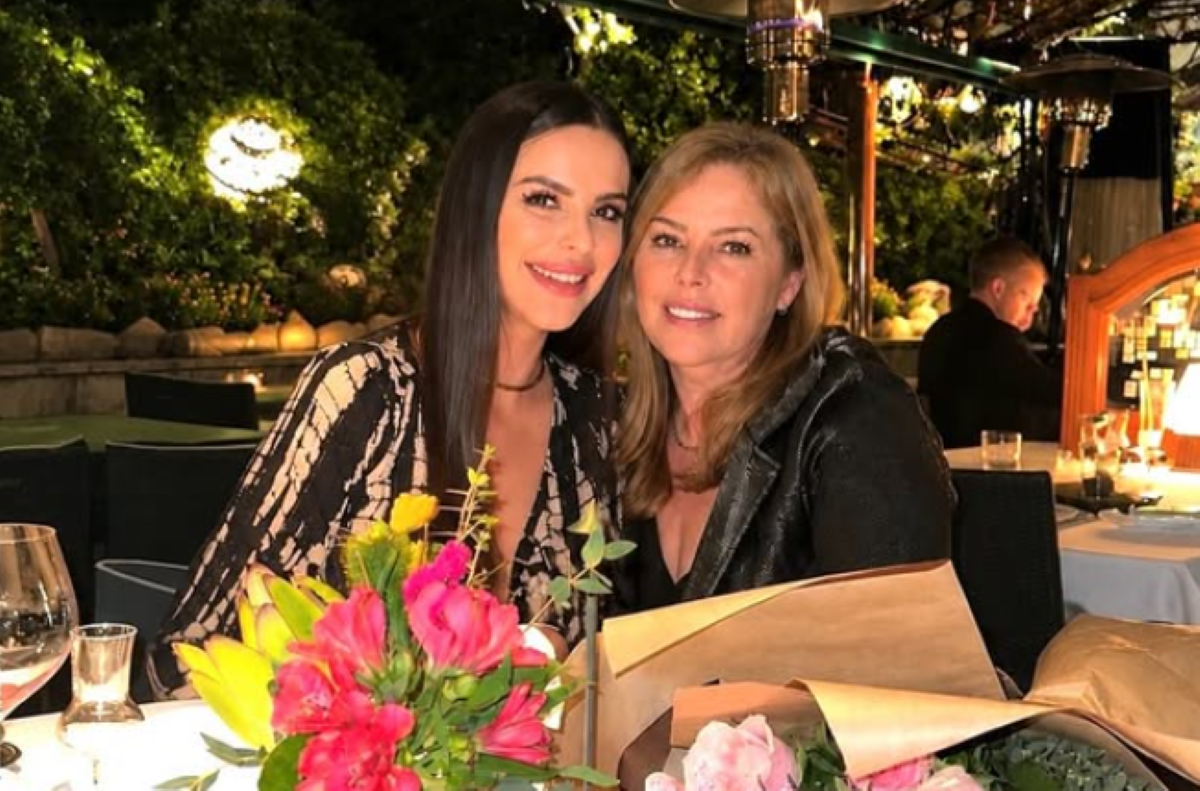 Bogdana Ražnatović u izlasku sa majkom: Večera u restoranu