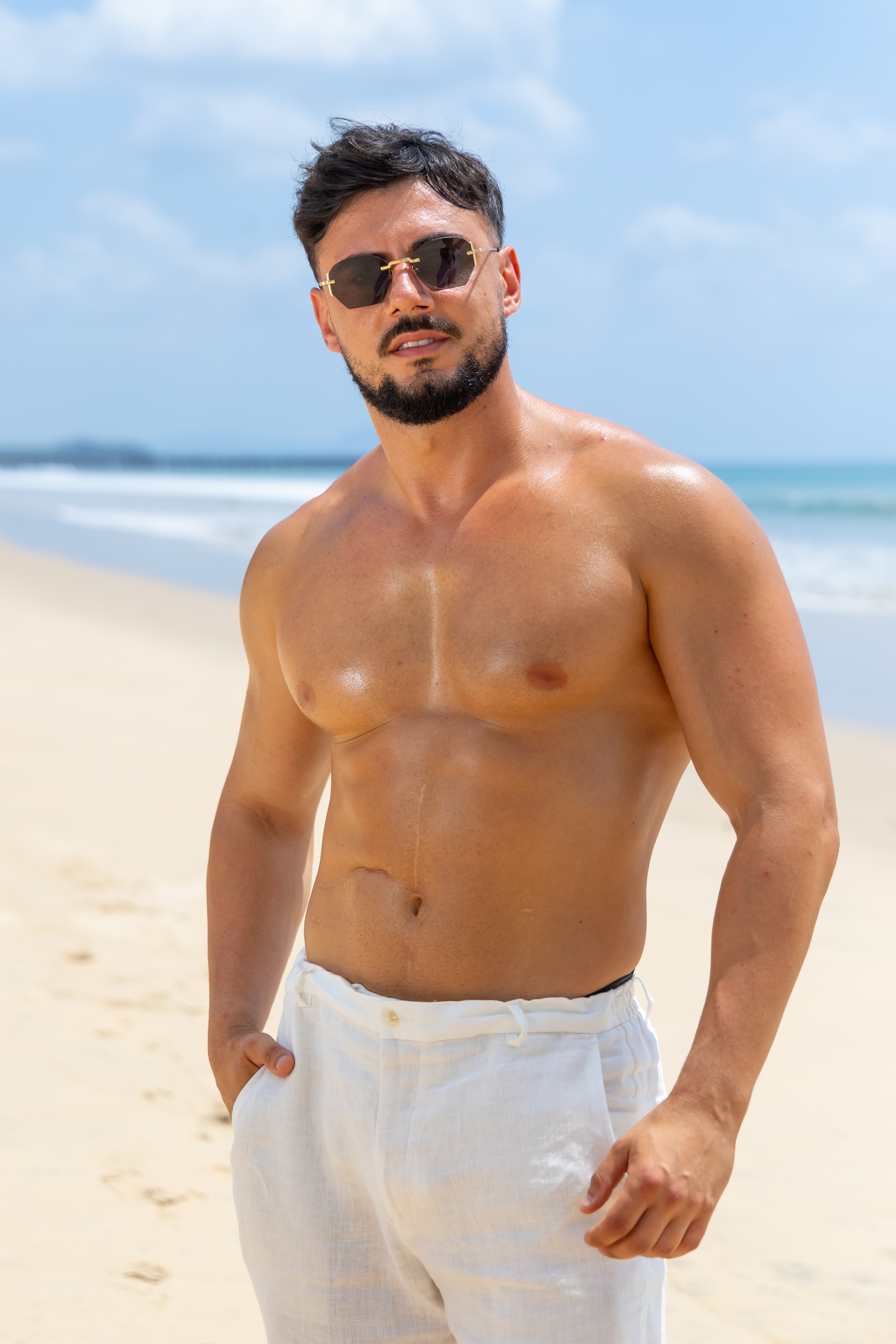 Cine este Iulian Bogdan, ispită la Insula Iubirii 2026. Lucrează la căile ferate din Italia