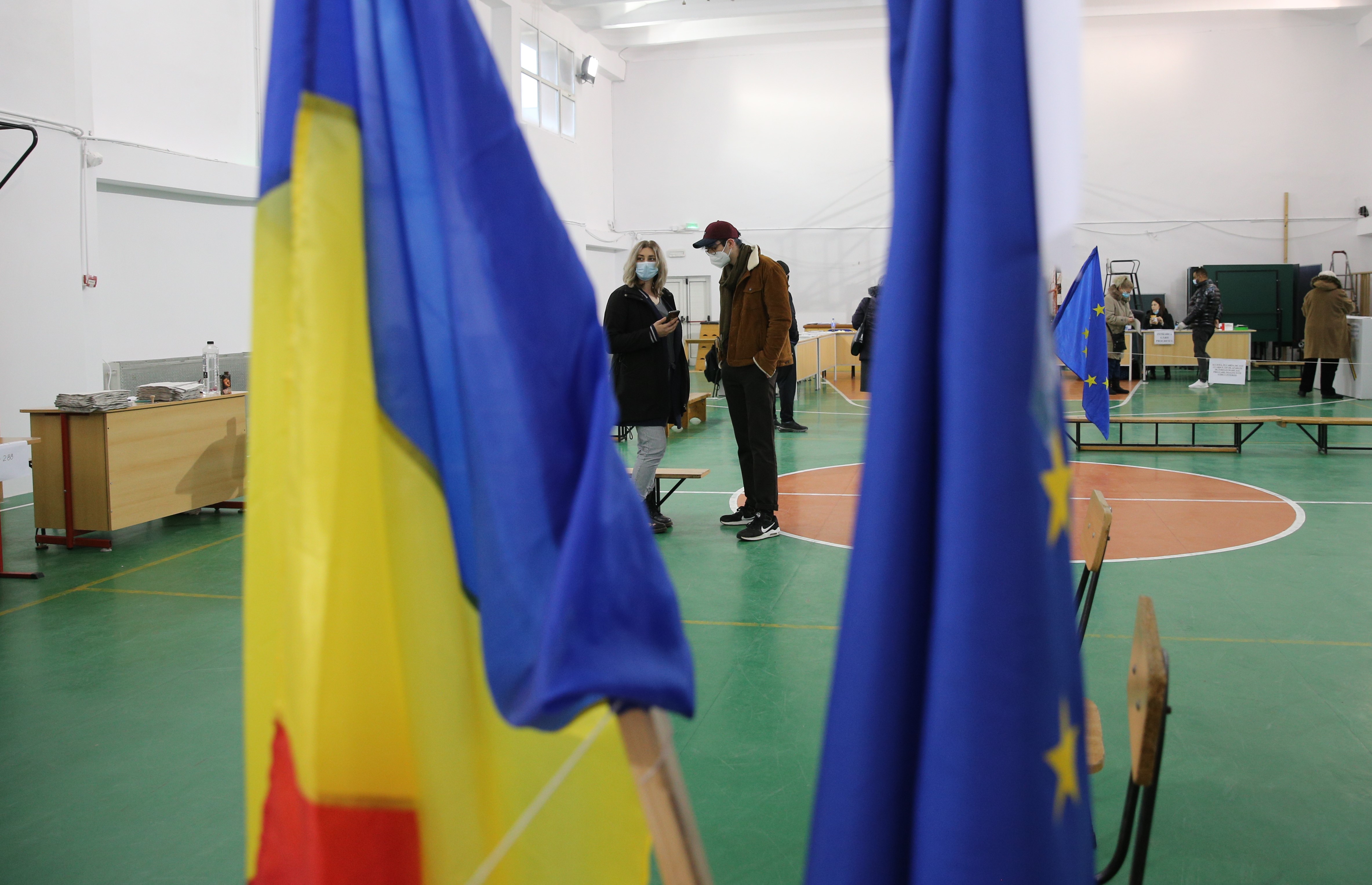 REPORTAJ: Lecția de implicare dată de doi observatori la vot la doar 18 și 19 ani. „Ceilalți trebuie să vadă exemple”