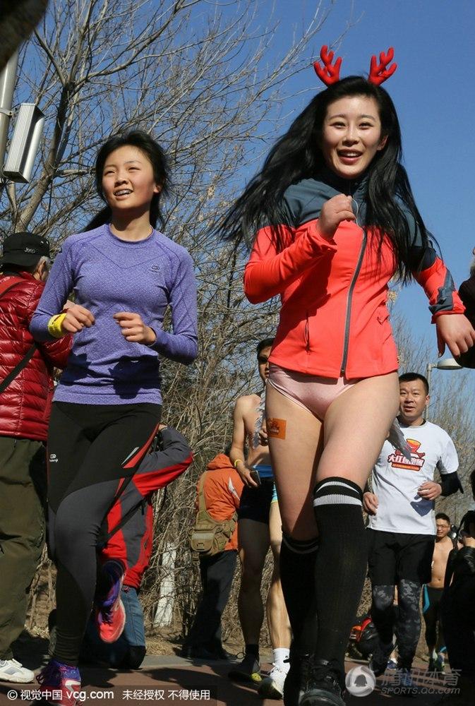 Chinezii fac lucruri trăsnite. Dan Petrescu și Budescu au rămas mască / GALERIE FOTO
