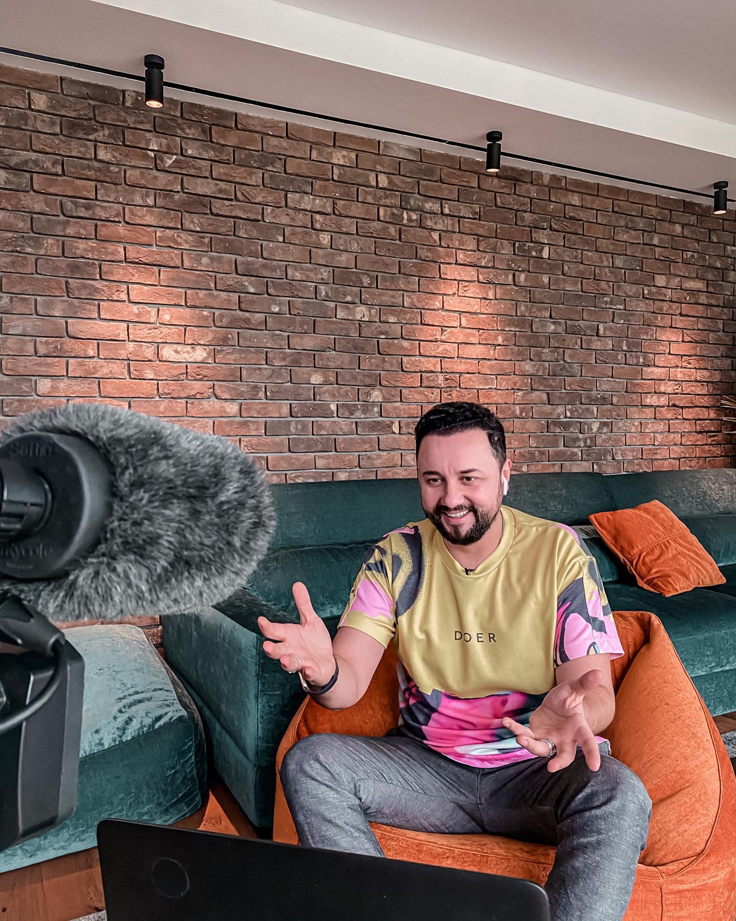 Casa de 1 milion de euro în care locuiesc Andra și Cătălin Măruță e dotată și cu un studio de muzică: „Eva și David pot să-și exerseze pasiunile”