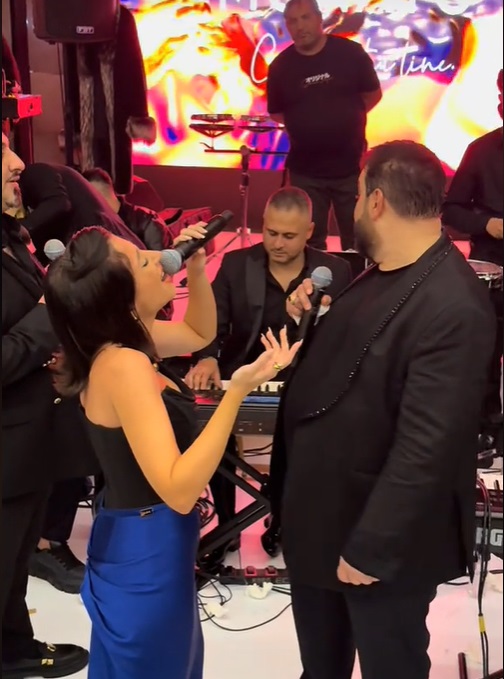 Filmare virală pe TikTok cu Nicole Cherry, care cântă alături de Florin Salam și Adrian Minune. Clipul are peste 2 milioane de vizualizări