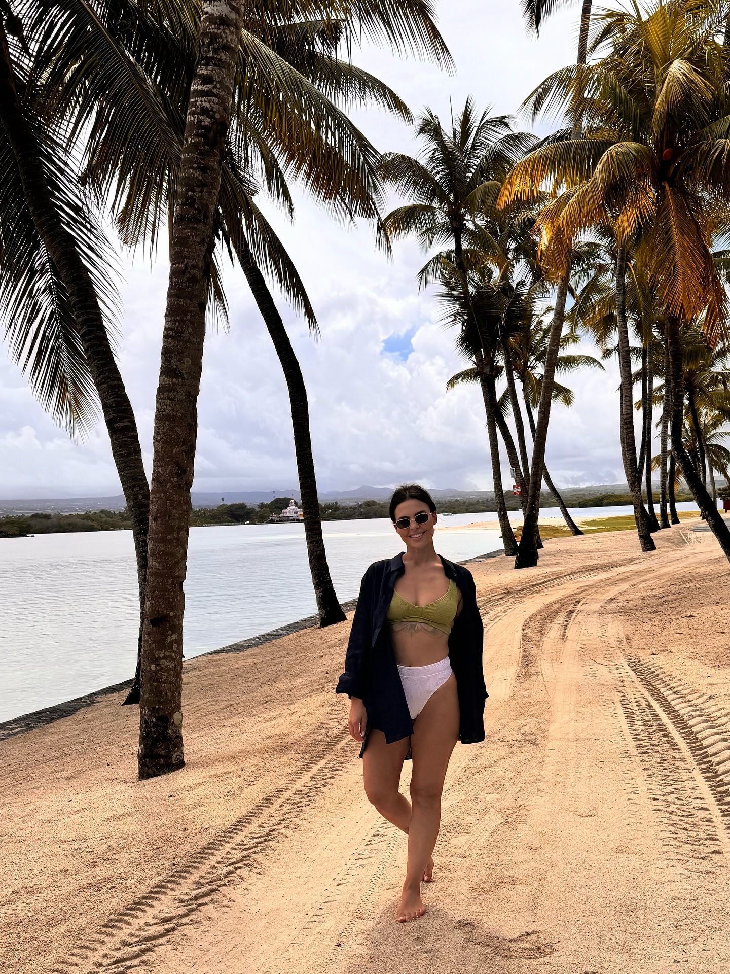Imagini cu Andreea Popescu în costum de baie, pe plaja din Mauritius. Vedeta a slăbit 13 kilograme și arată spectaculos