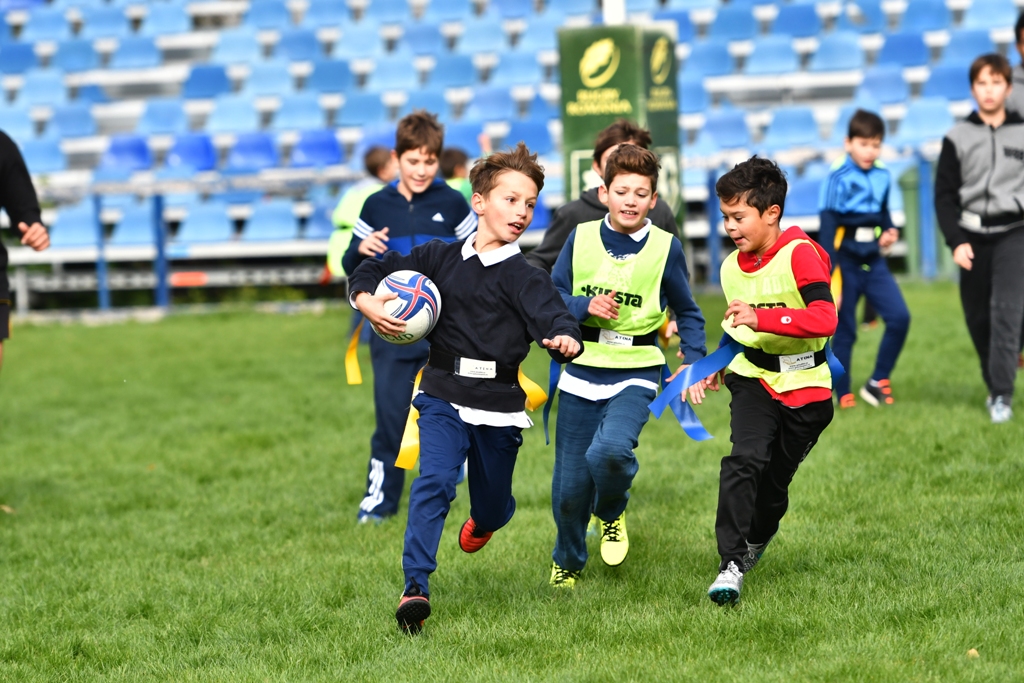 600 de copii au participat la Festivalul de Rugby Tag / FOTO