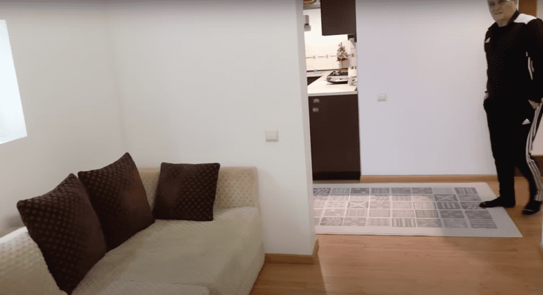 Imagini cu casa în care locuiește Nea Marin. Are o vilă impresionantă în Capitală și valorează peste 200.000 de euro