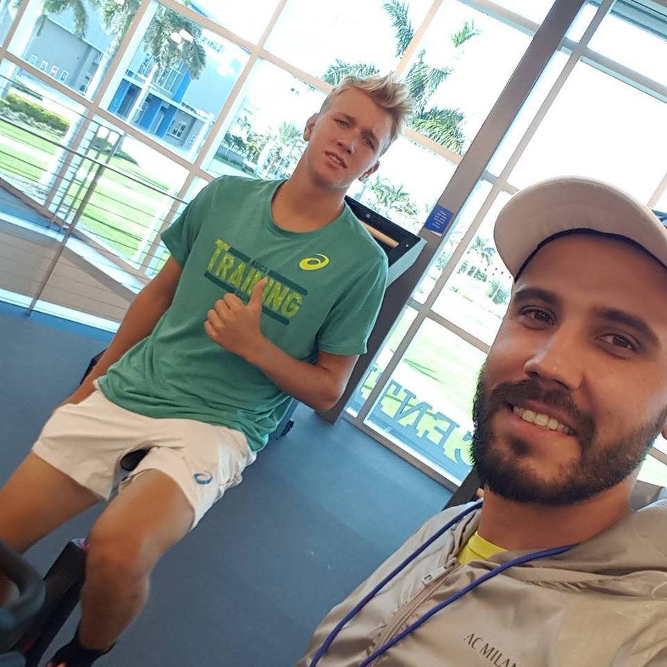 Cine este Cristian Filip Jianu, senzația României la Australian Open. Nu-și permite un antrenor, dar este elev de nota 10. A apărut în reclama "Zboară, puiule, zboară"! VIDEO