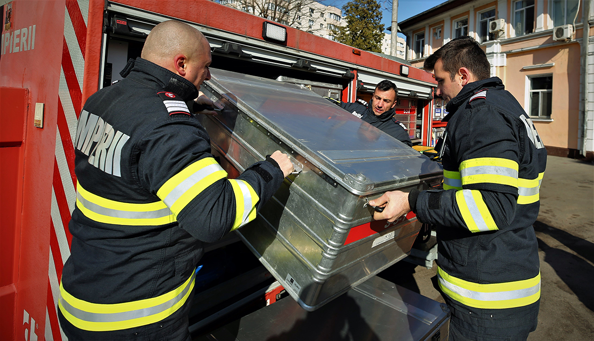 Pașii unei operațiuni a pompierilor după cutremur. Când se oprește misiunea de căutare-salvare