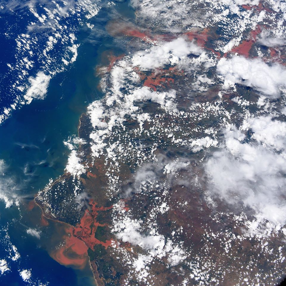O astronaută a doborât recordul pentru cel mai mult timp petrecut în spațiu. Fotografiile uluitoare pe care le-a realizat în cele 328 de zile