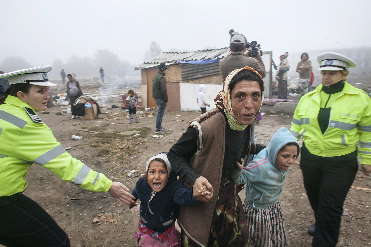 VIDEO/ Mugur Vărzariu, fotograful care oprește buldozerele. Fotografiile sale au ajuns în New York Times