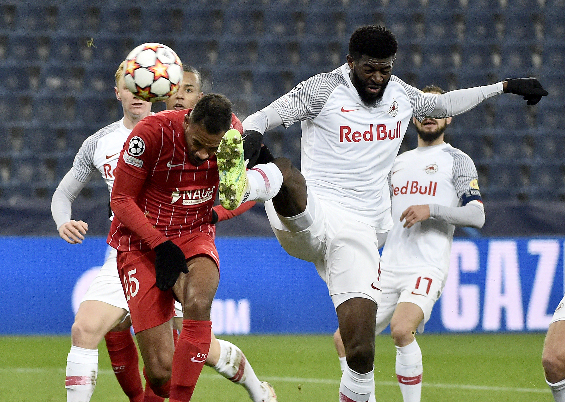 Jerome Onguene, jucătorul transferat de Petrolul, fost coleg cu Mbappe la naționala Franței, are post de radio de sport în Camerun: „Ofer și eu câteva locuri de muncă”