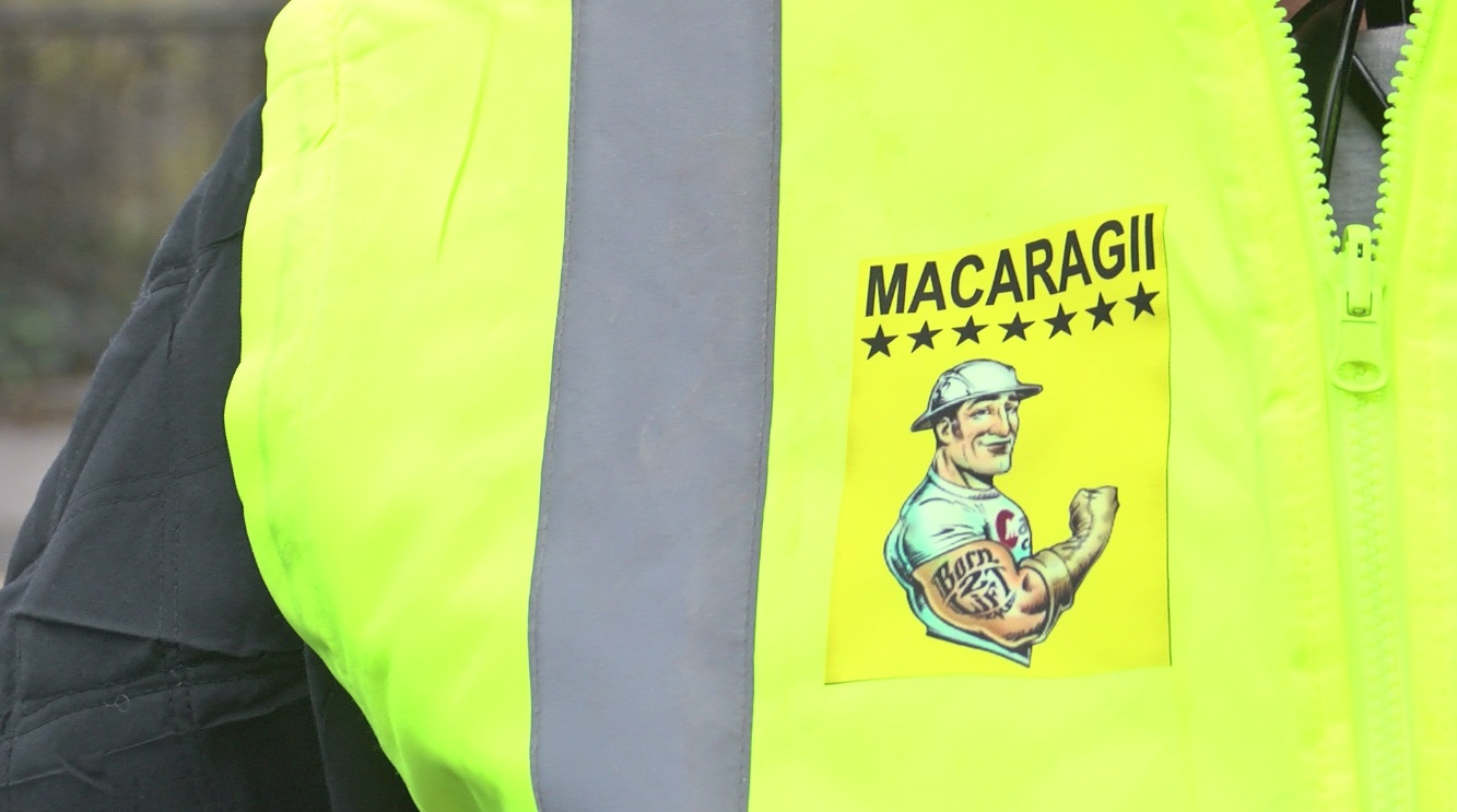 VIDEO / Macaragiul Marian și căsuța lui din nori. Are mochete, perdeluțe și se descalță când intră în tură