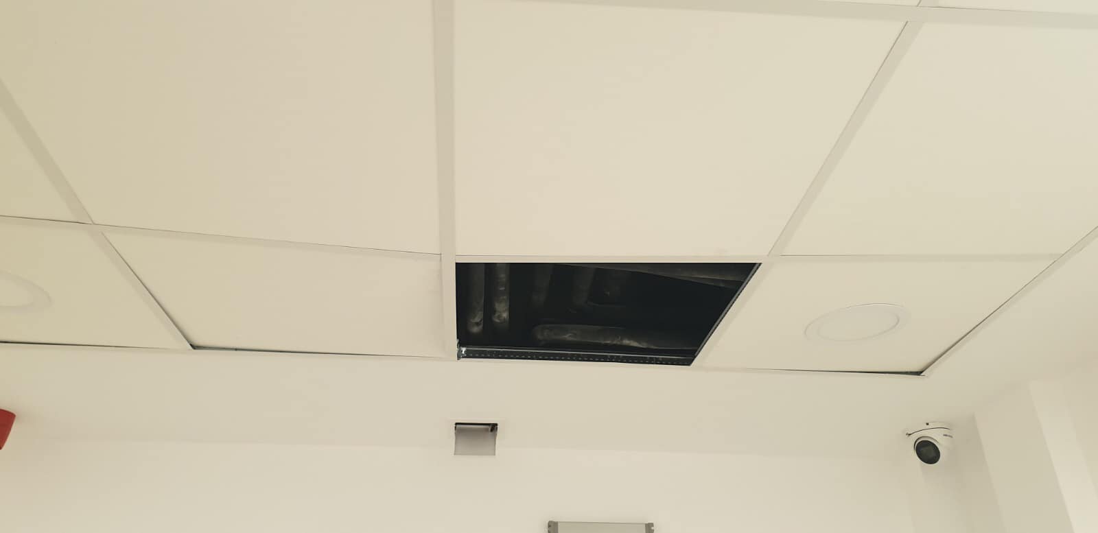 Apa infiltrată în pereții unui spital din Arad, renovat anul trecut cu 5 milioane de euro