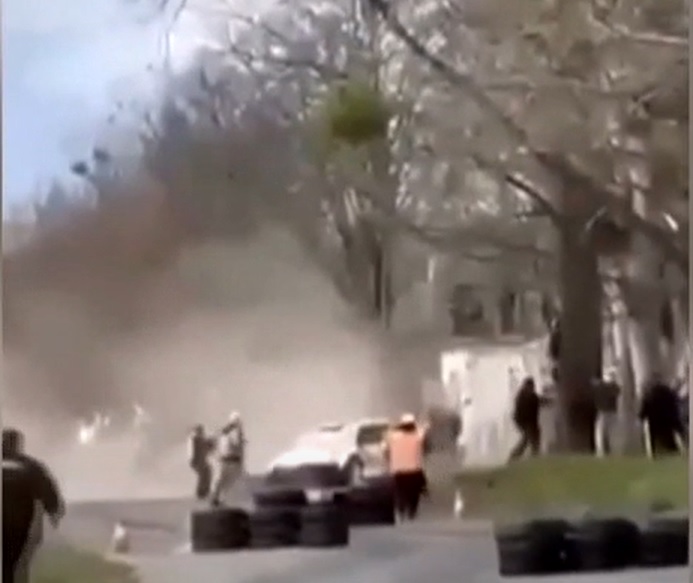 Csak egy ember felel az öt halálos áldozattal járó lábatlani ralibalesetért – A szakértő szerint ennél többen hibázhattak