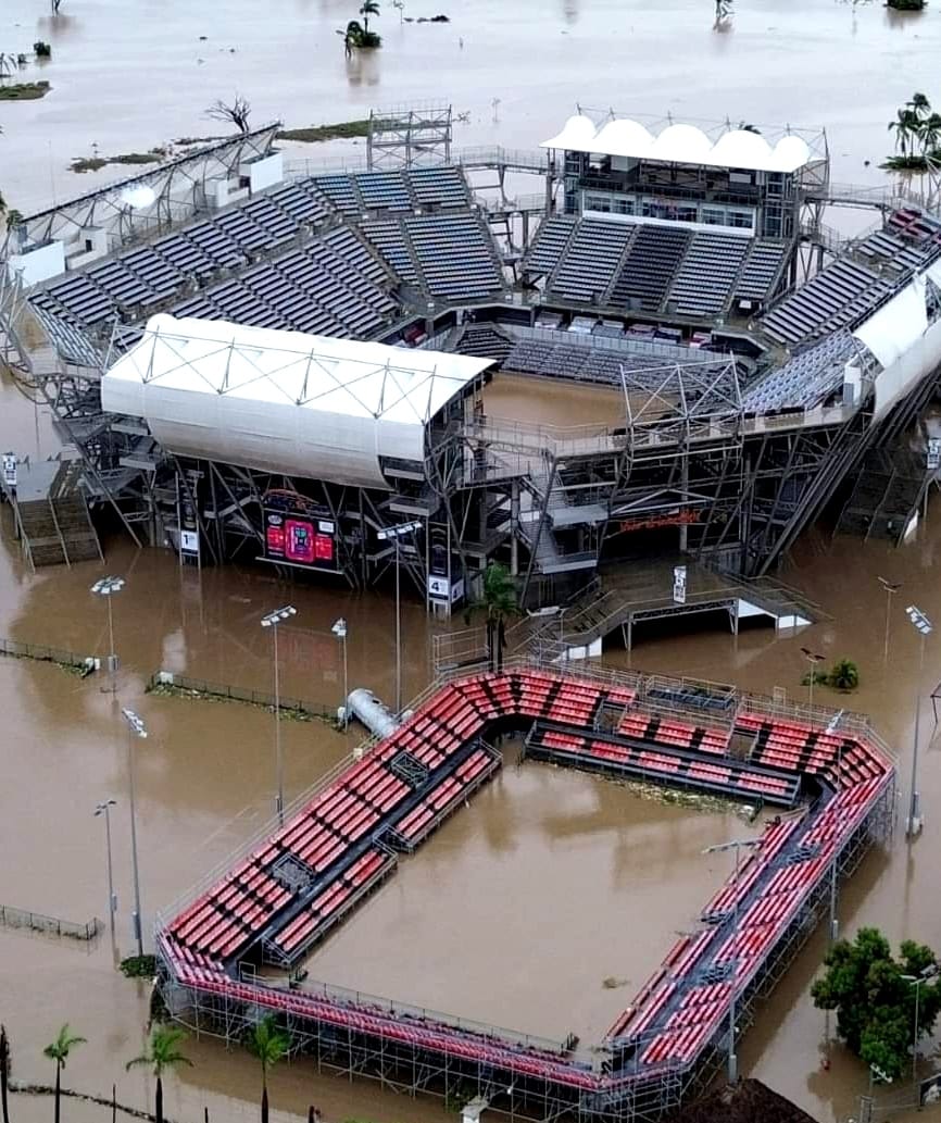 Stadionul de tenis din Acapulco, inundat de uraganul John