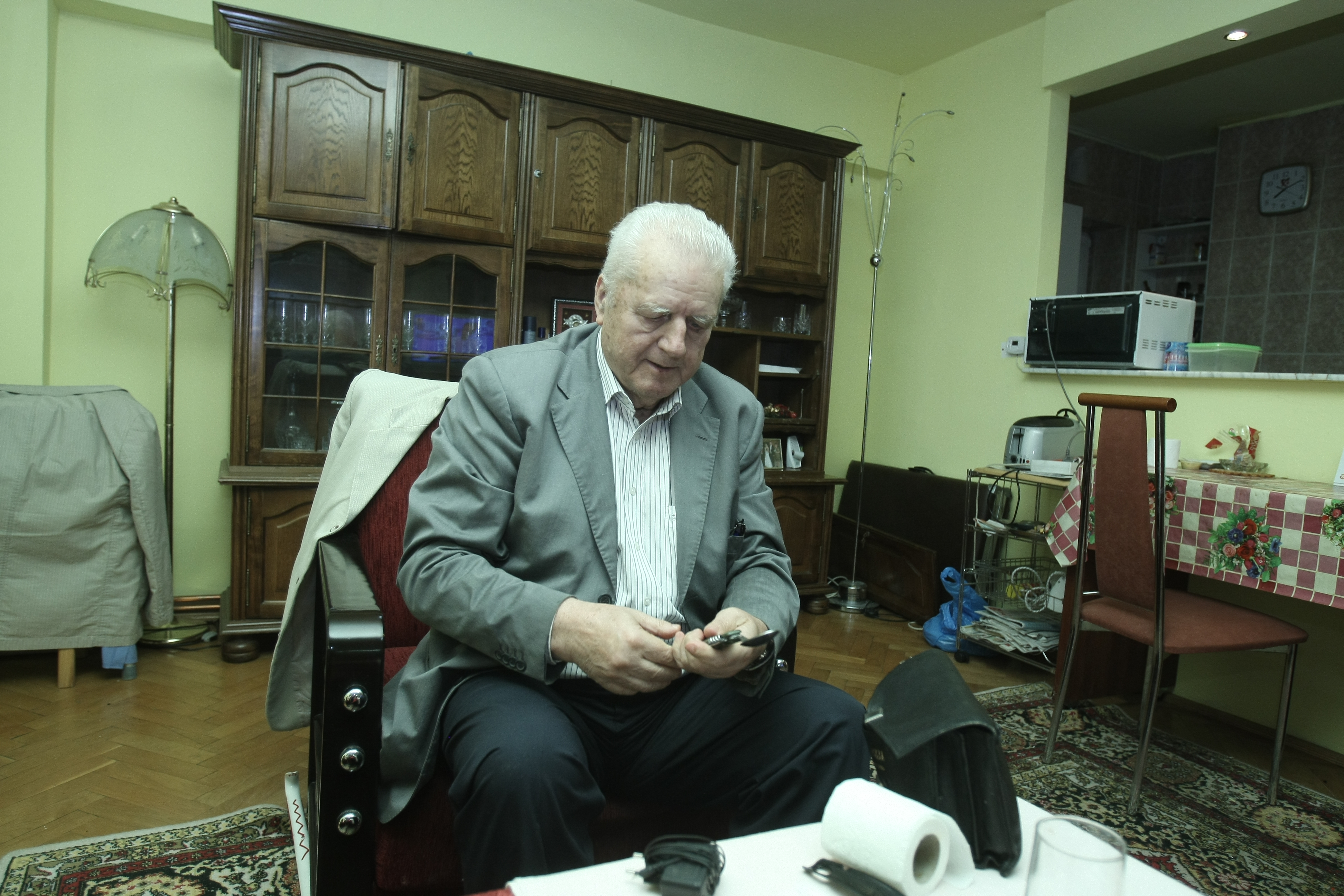 EXCLUSIV! Știați că Pădureanu a fost însurat? Vorbește în premieră despre divorț! A înșelat-o nea Jean pe Tanti Pușa? GALERIE FOTO