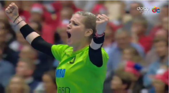 ”Secundul” Costică Buceschi, după înfrângerea dramatică din semifinalele CM de handbal, 33-35 cu Norvegia, după prelungiri: ”Fetele mi-au spus că puteam juca până dimineață! Victoria lor a fost întâmplătoare!”. Goalkeeperul Paula Ungureanu: ”Sunt supărată, dar și foarte mândră de echipa noastră! Nordicele n-au fost mai bune ca noi”. TOATE REACȚIILE: presă, antrenori, jucătoare. ”Ca în rollercoaster”! / FOTO&VIDEO