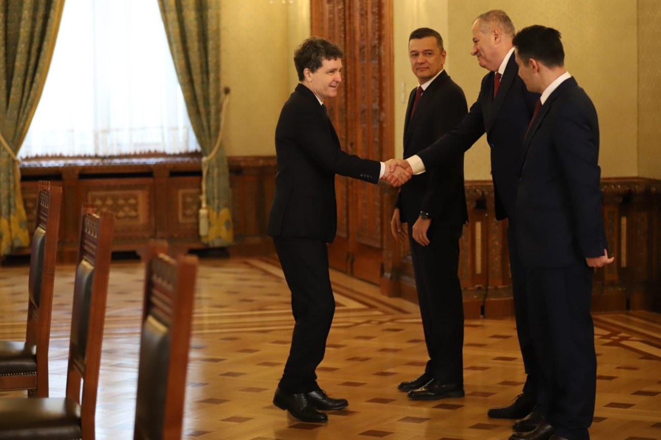 LIVE TEXT | Nicușor Dan a terminat consultările cu partidele din coaliție. PSD a decis retragerea miniștrilor înaintea finalului consultărilor. Nicușor Dan va face o declarație de presă