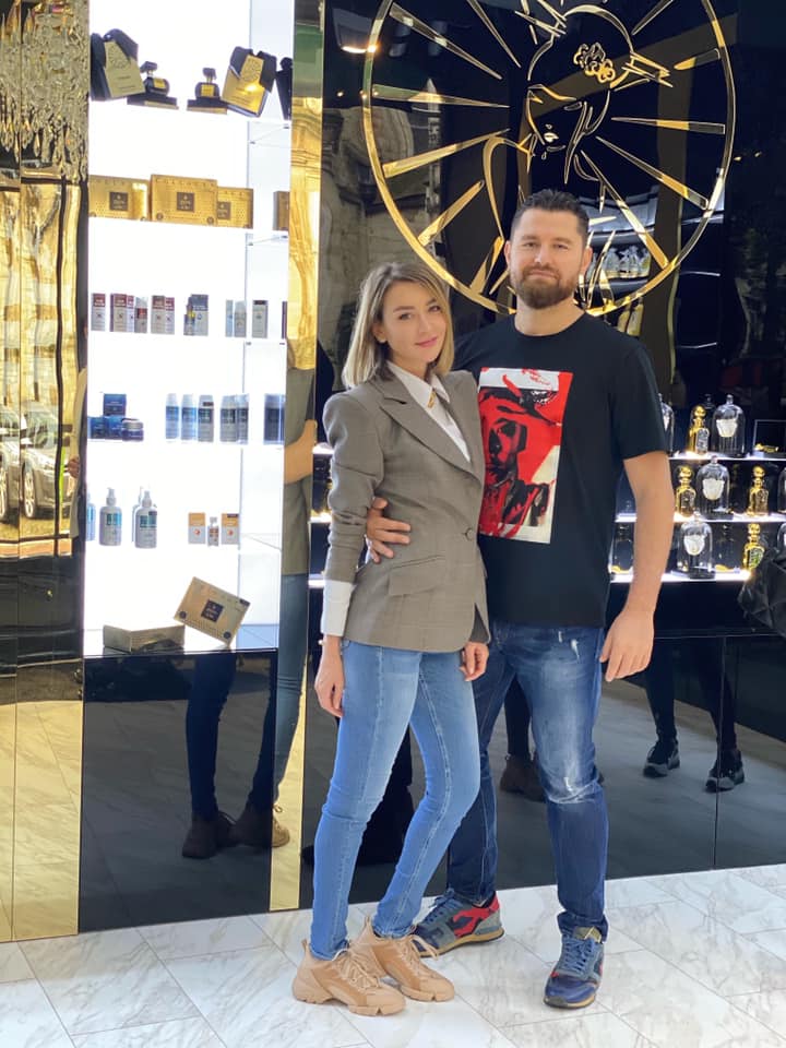 Cum și-a cunoscut Denisa Tănase soțul și ce se întâmplă în căsnicia lor, la 1 an de la nuntă. „Nimeni nu posedă pe nimeni”