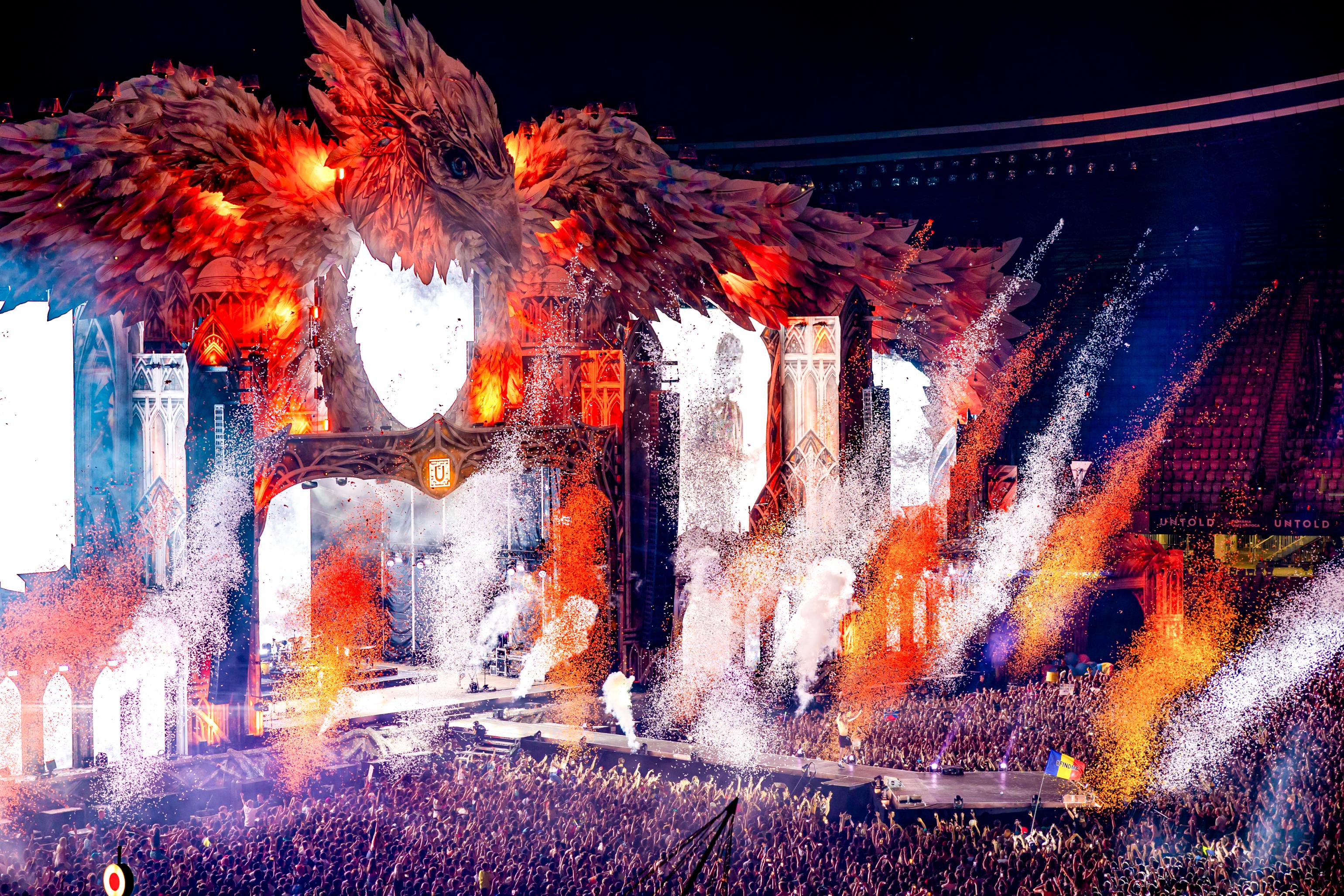 Programul pe zile la UNTOLD 2024. Lenny Kravits va urca pe scena principală vineri, 9 august. Când face show Sam Smith