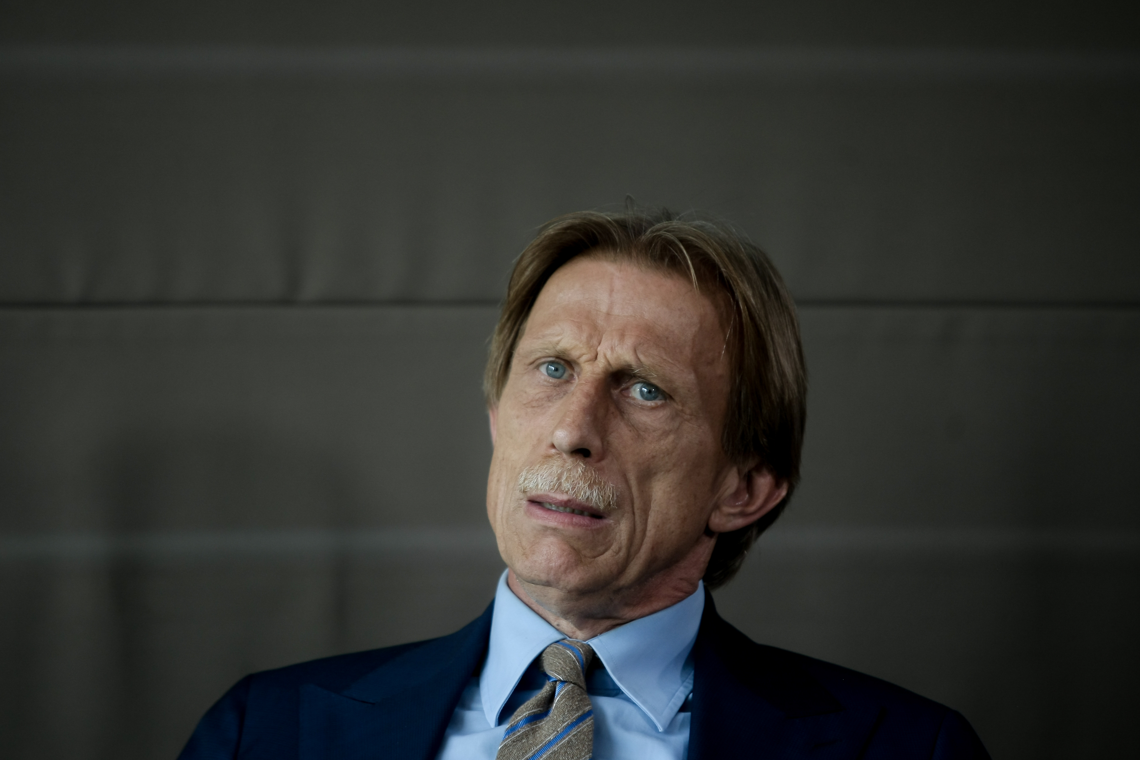 Neamțul Christoph Daum, selecționerul României, într-o confesiune sinceră: ”Viața e un dar pentru mine. Am avut o boală grea, dar am primit a doua șansă. Sunt norocos”. Cum pregătește debutul în preliminariile CM 2018 | EXCLUSIV&FOTO%VIDEO