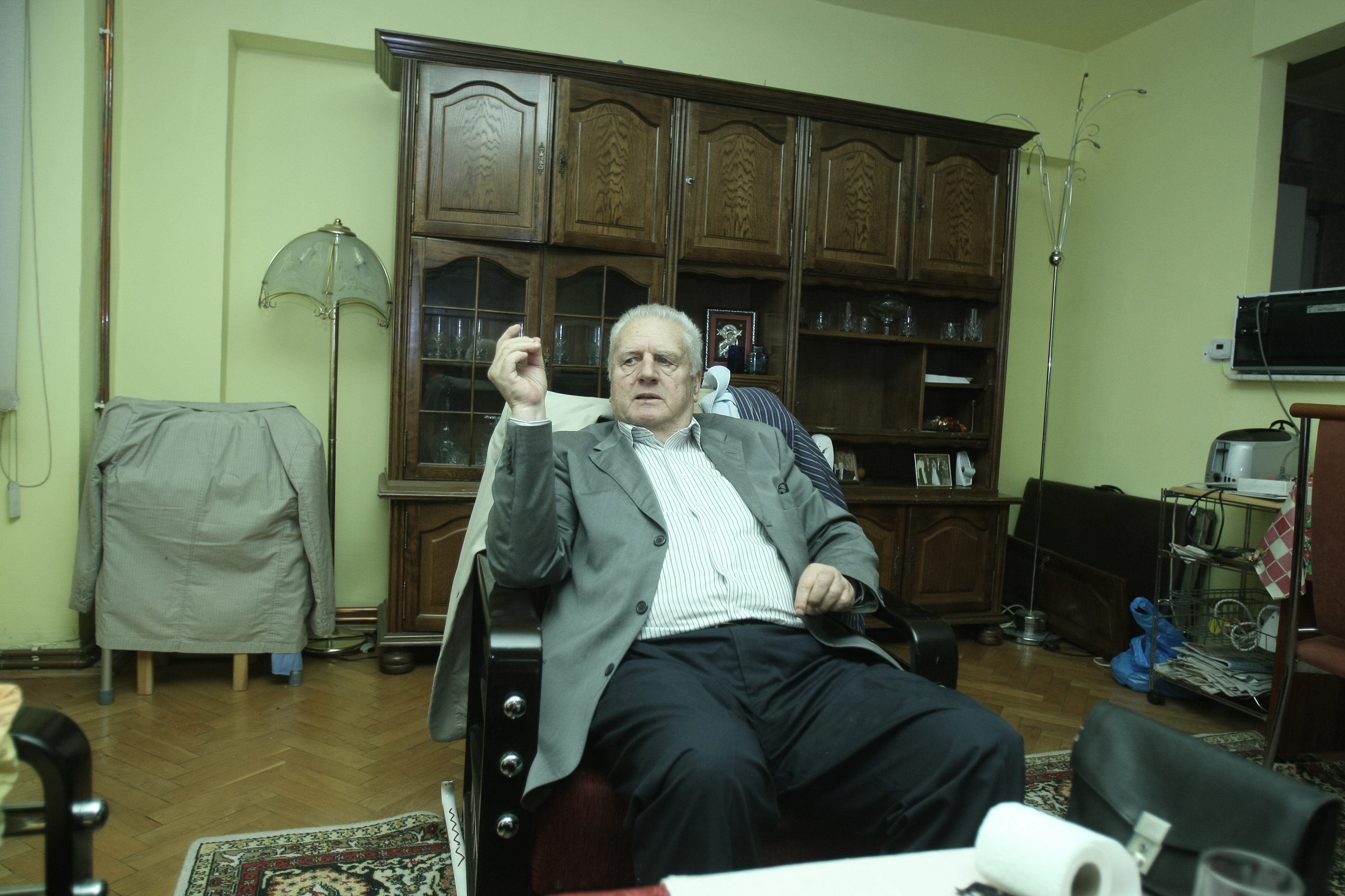 EXCLUSIV! Știați că Pădureanu a fost însurat? Vorbește în premieră despre divorț! A înșelat-o nea Jean pe Tanti Pușa? GALERIE FOTO