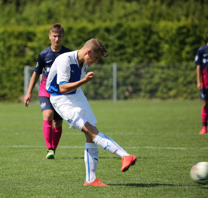 Liga Europa. FC Zurich - Steaua (joi, 22.05, Dolce, Pro TV). Alex Herlea, fundaș româno-elvețian de la FCZ, anticipează viață grea pentru băieții lui Reghe: ”Va fi 1-0 sau 1-1!” | FOTO