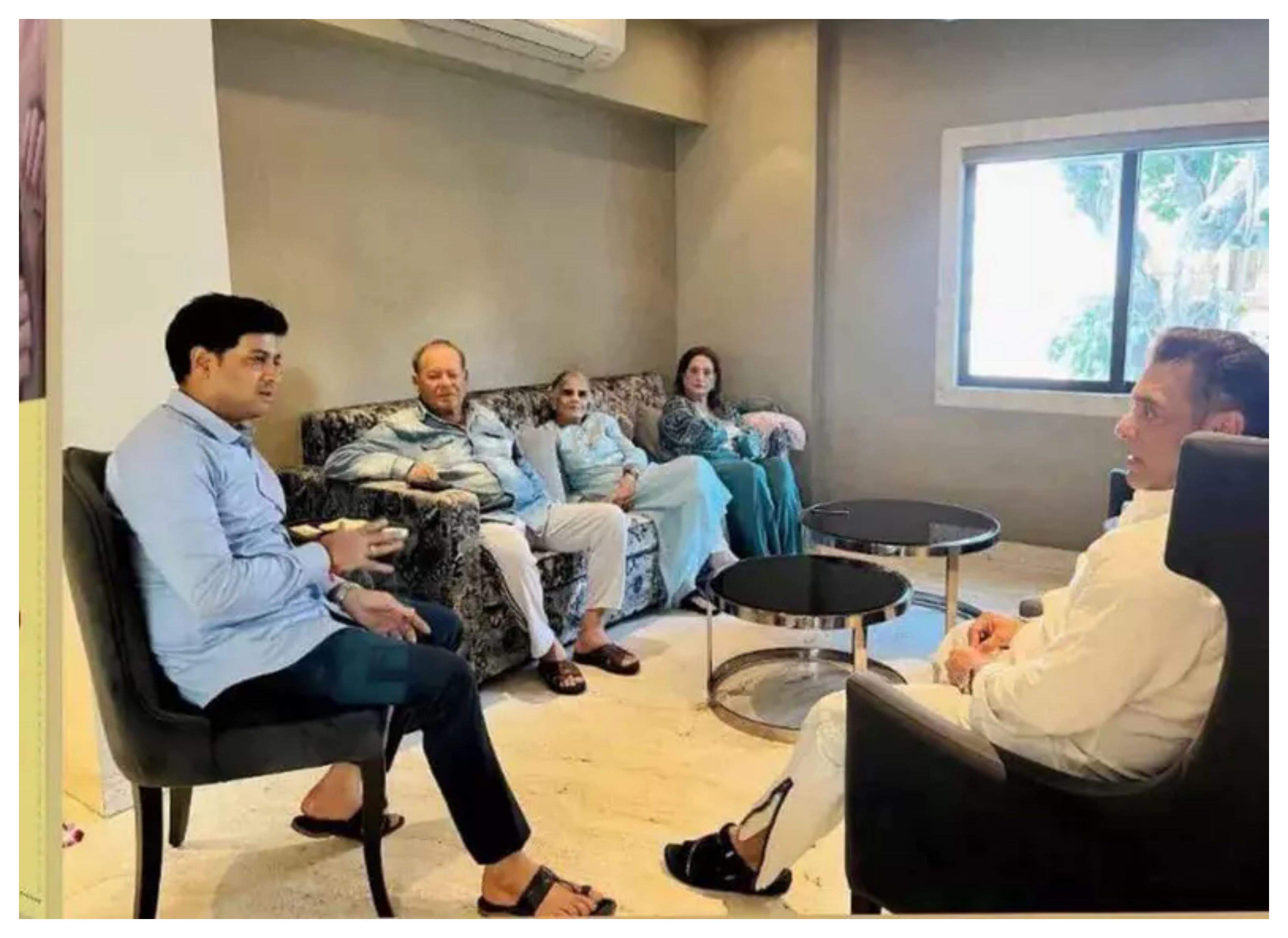Imagini cu apartamentul în care locuiește Salman Khan. Iubitul Iuliei Vântur trăiește într-o casă modestă