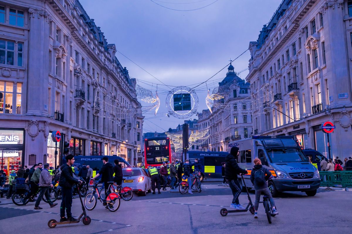 VIDEO | 155 de persoane arestate la Londra, la manifestația anti-lockdown