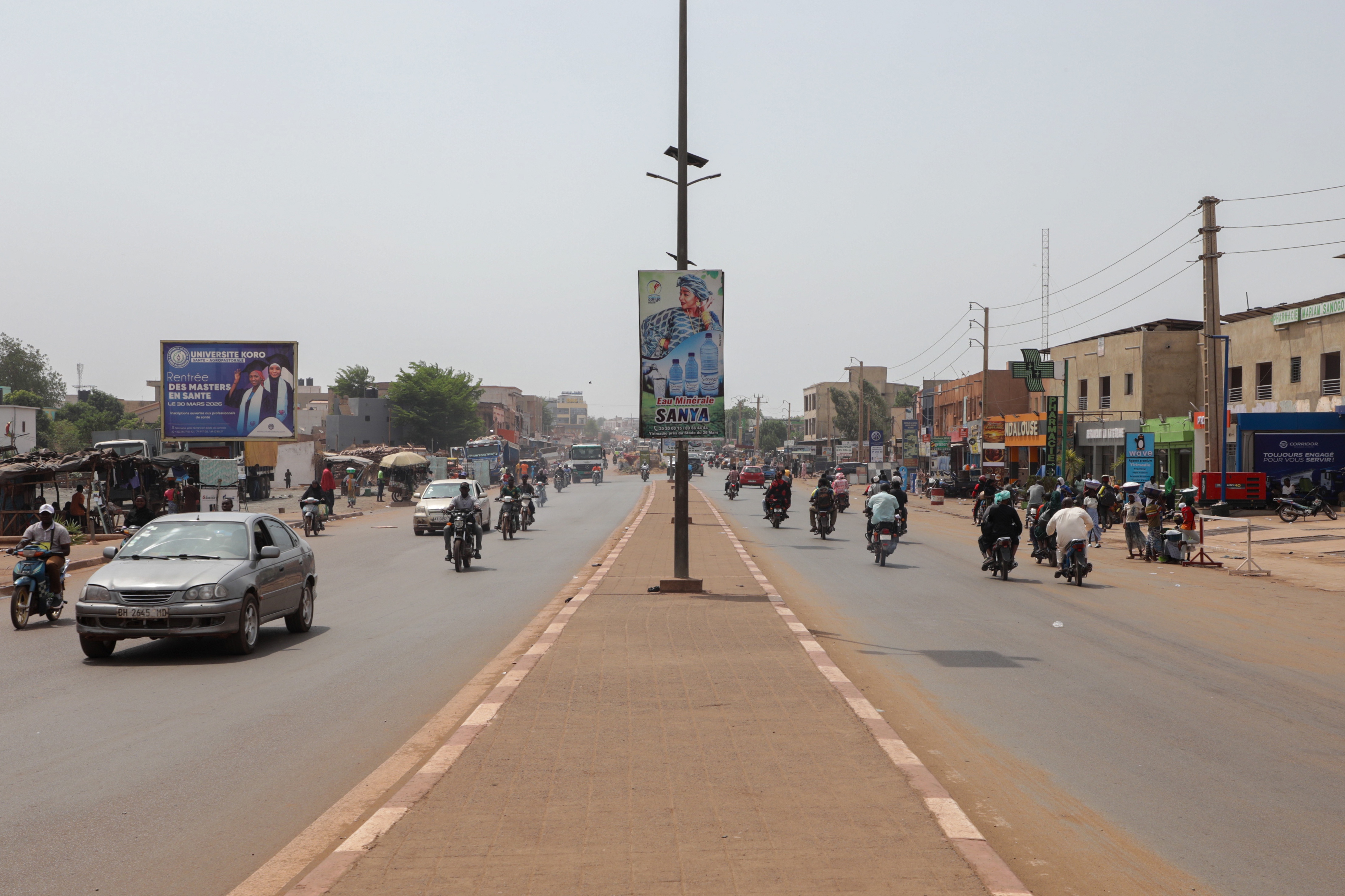 France tells citizens to leave Mali urgently as security worsens