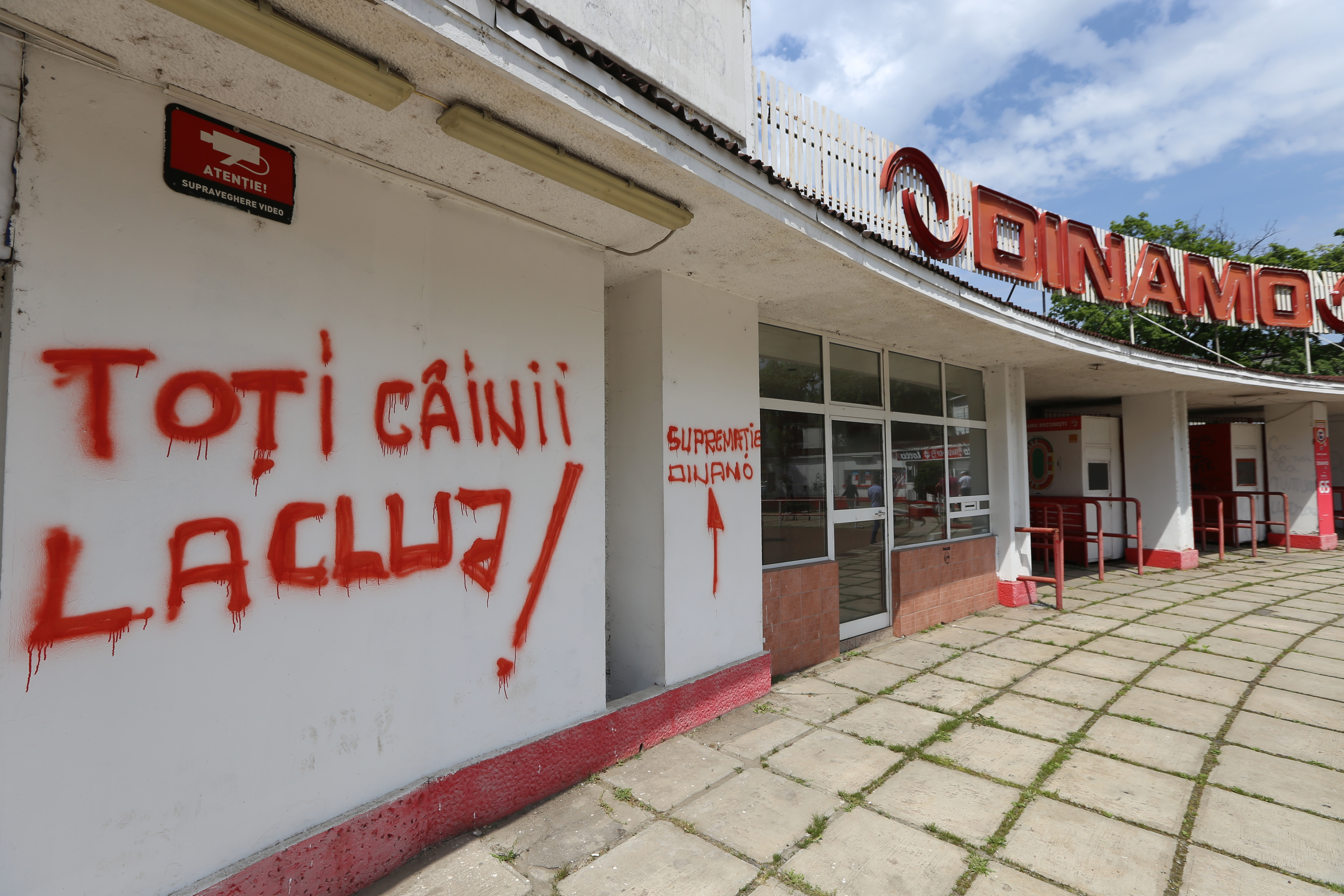 Cosmin Contra a vândut bilete pentru meciul de la Cluj / GALERIE FOTO