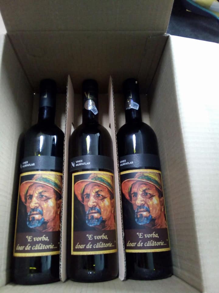 Cum a celebrat Magda Catone cinci ani de la moartea actorului Șerban Ionescu. Sticle de vin personalizate | FOTO