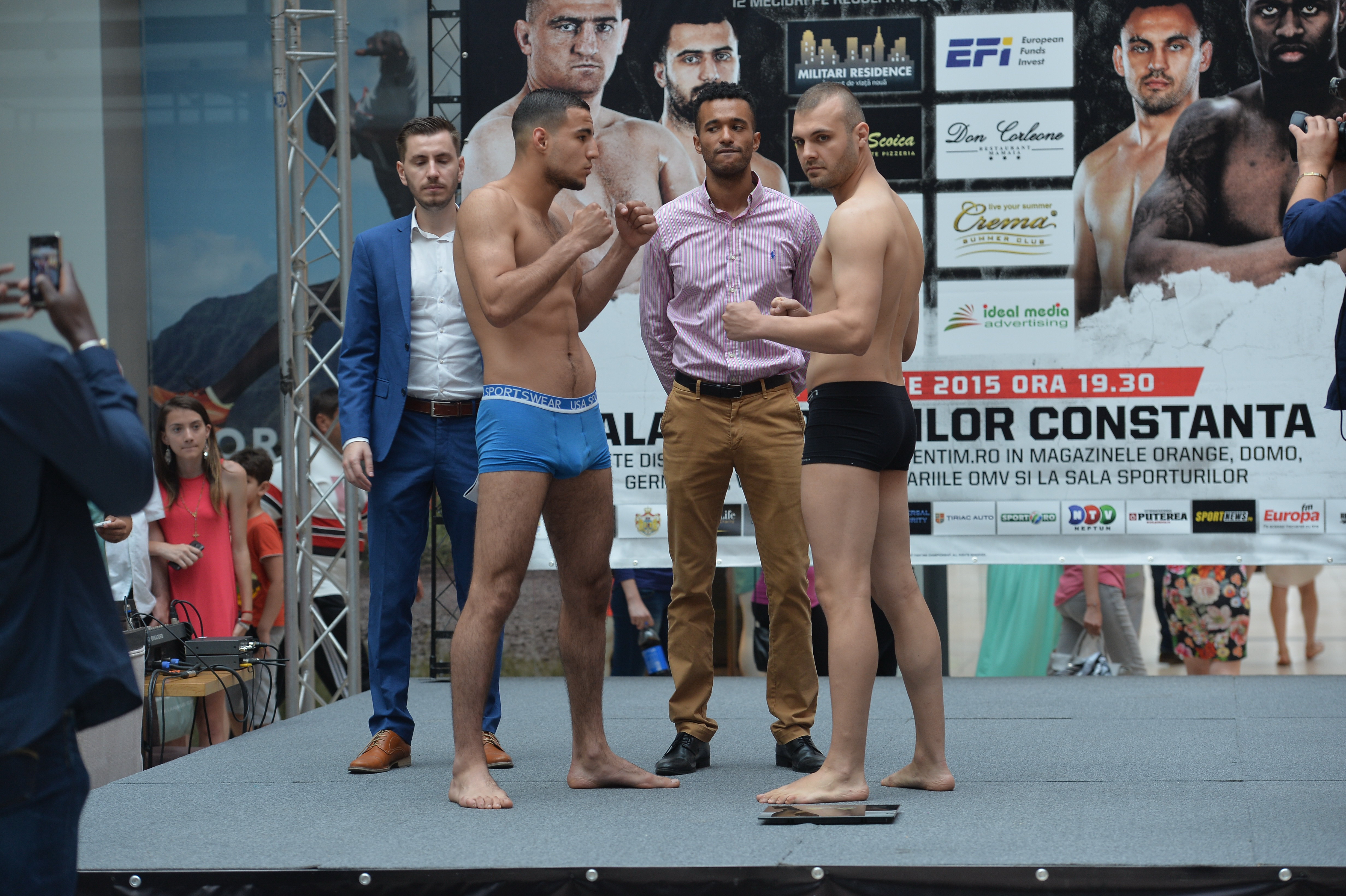 Luptătorii de la Superkombat Constanța au trecut cu bine de proba cântarului / GALERIE FOTO
