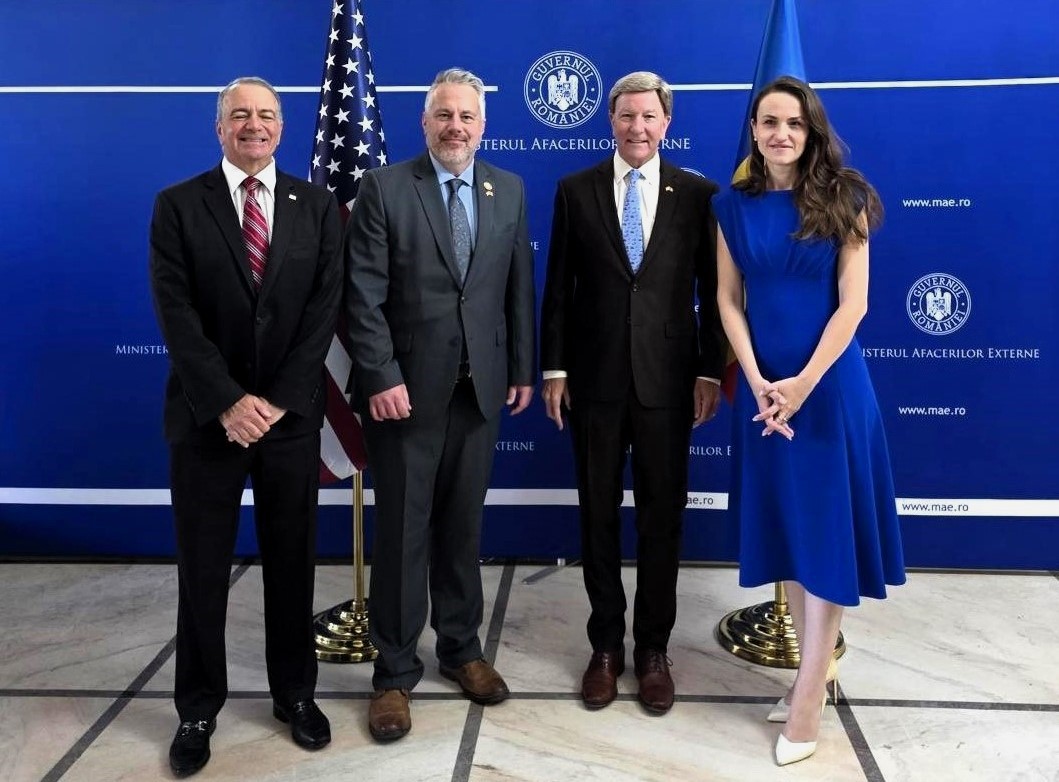 O delegație a Congresului SUA este în România și s-a întâlnit cu Cătălin Predoiu și Oana Țoiu, anunță MAI și MAE. De ce au venit americanii