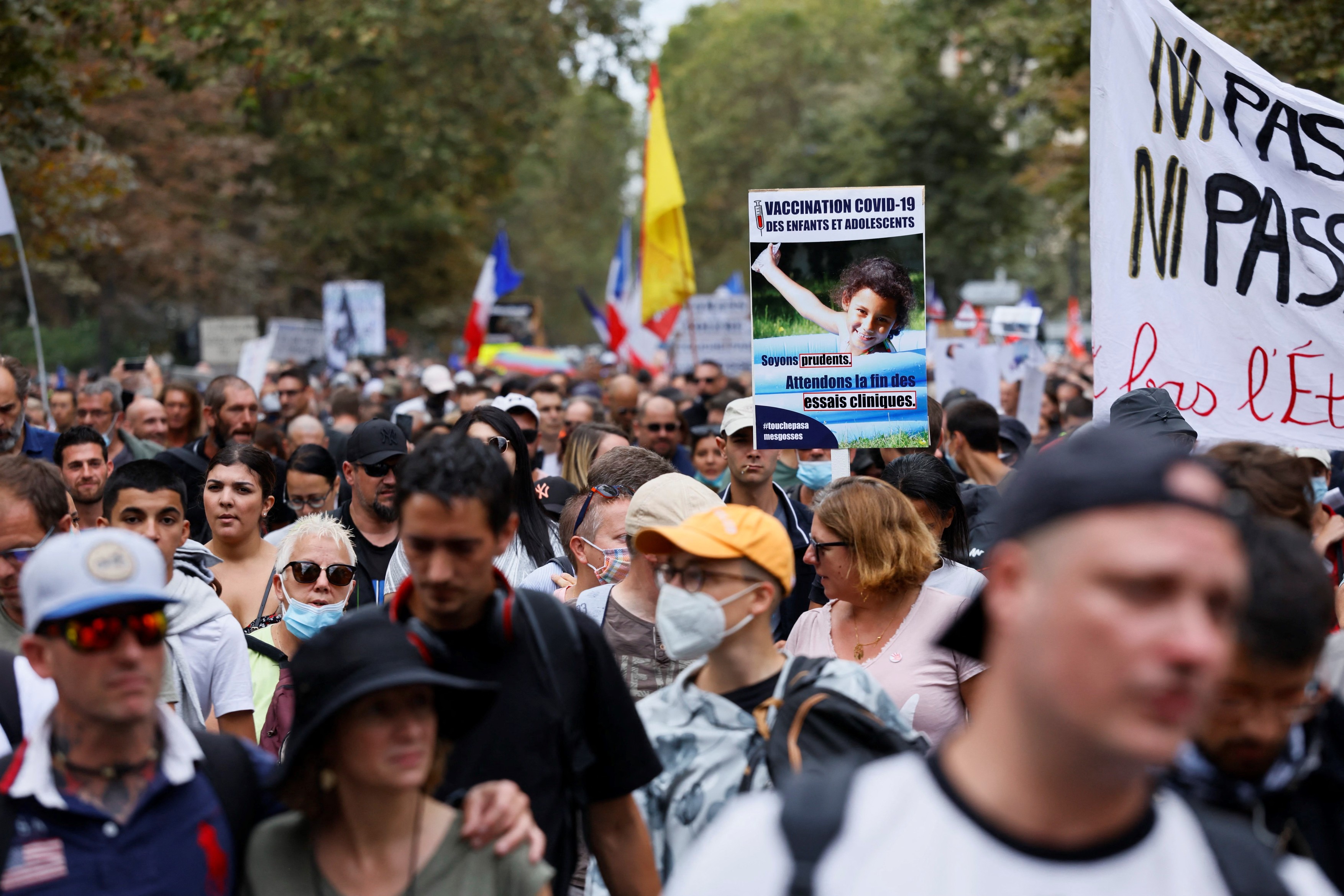 Noi proteste cu zeci de mii de participanți în Franţa, Austria şi Turcia împotriva pașaportului sanitar