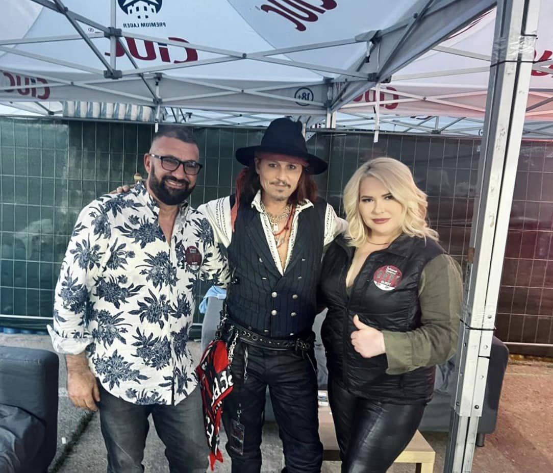 Viorica și Ioniță de la Clejani, în film cu Al Pacino. Artiștii români apar în producția lui Johnny Depp