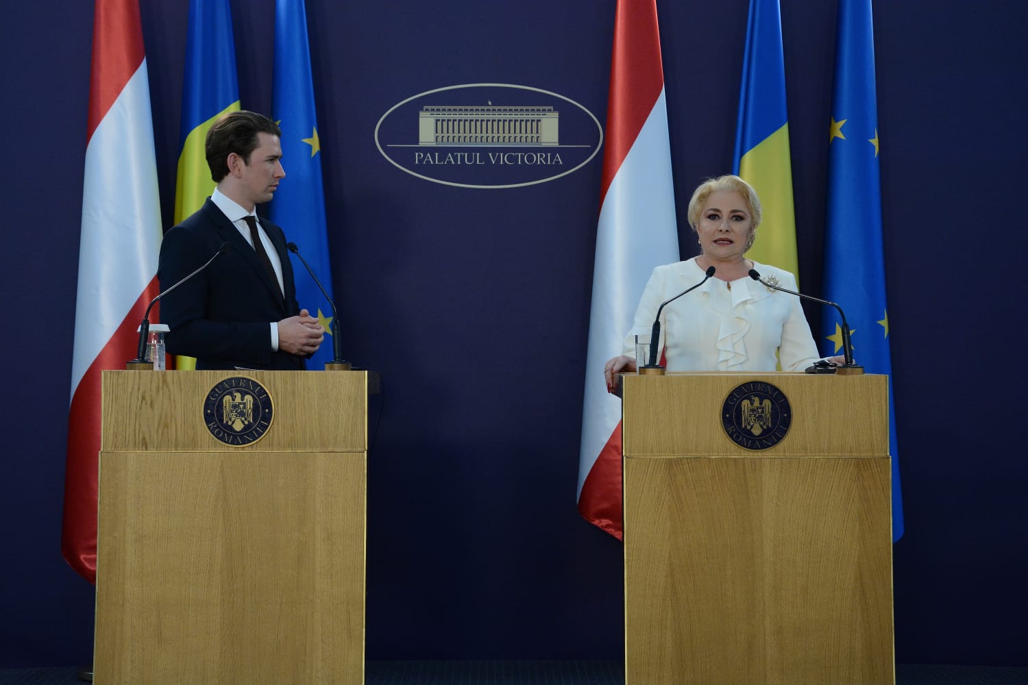 FOTO | România a preluat simbolic președinția Consiliului UE de la Austria. Cancelarul Sebastian Kurz, întâlniri cu președintele Klaus Iohannis și premierul Viorica Dăncilă