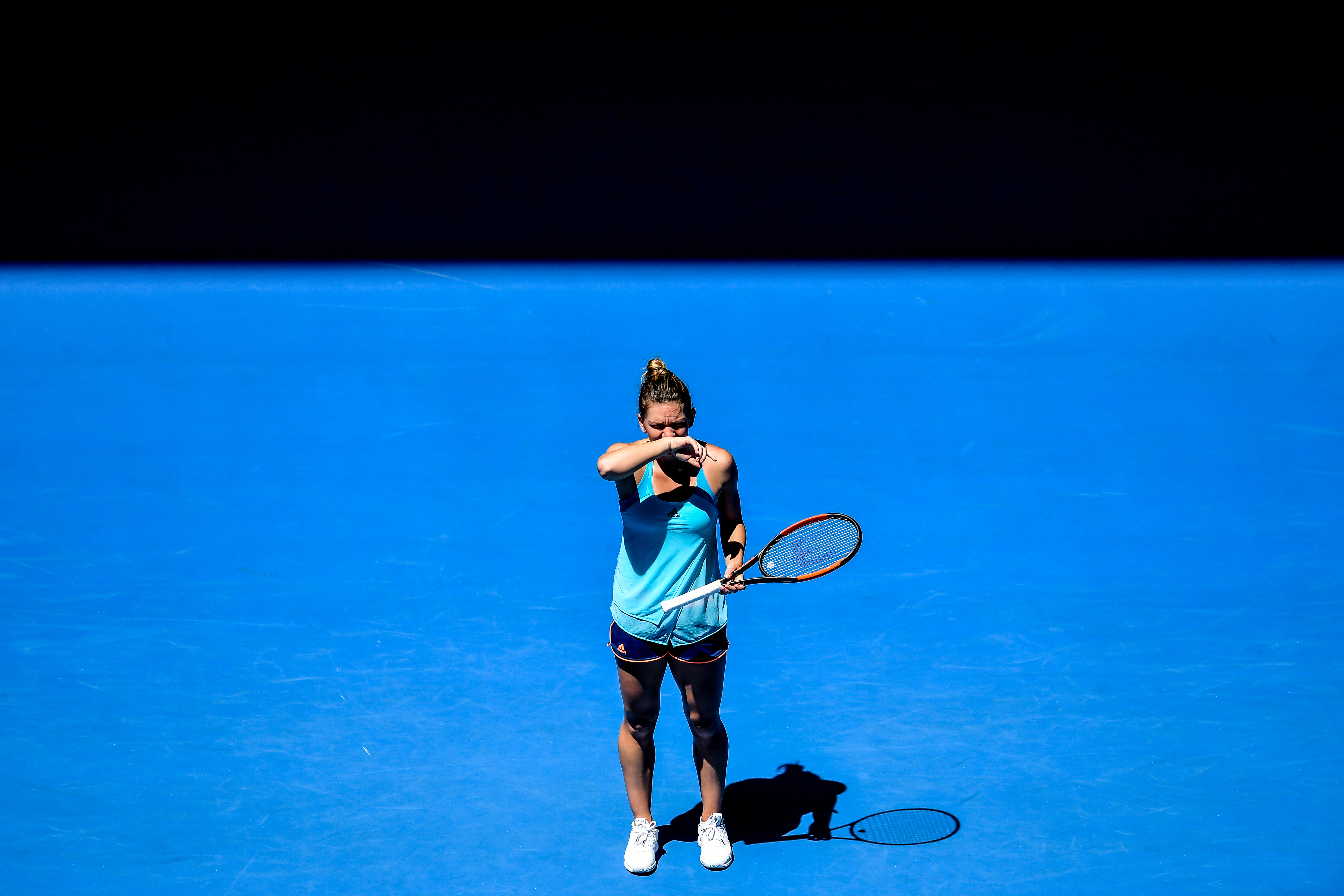 Australian Open 2017. Simona Halep a fost eliminată a două oară la rând în primul tur la Melbourne. Imaginile neputinței / GALERIE FOTO