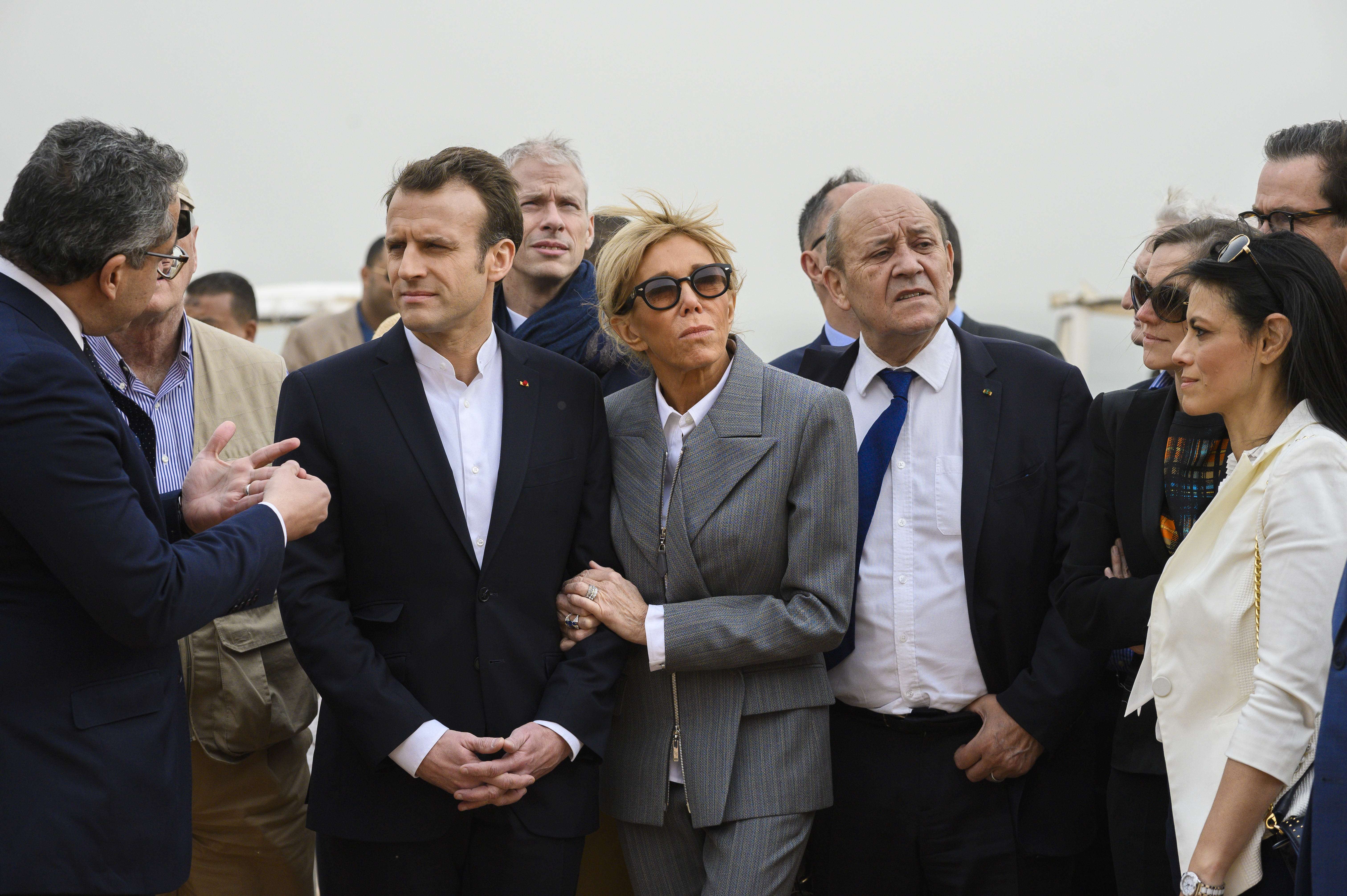 FOTO | Brigitte Macron, apariție neașteptată în timpul vizitei la un templu din Egipt