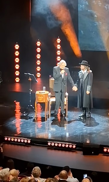 Reacția lui Mihai Bendeac după ce s-a zis că momentul lui pe cal de la gala lui Florin Piersic a fost regizat: „Eu sunt curios”