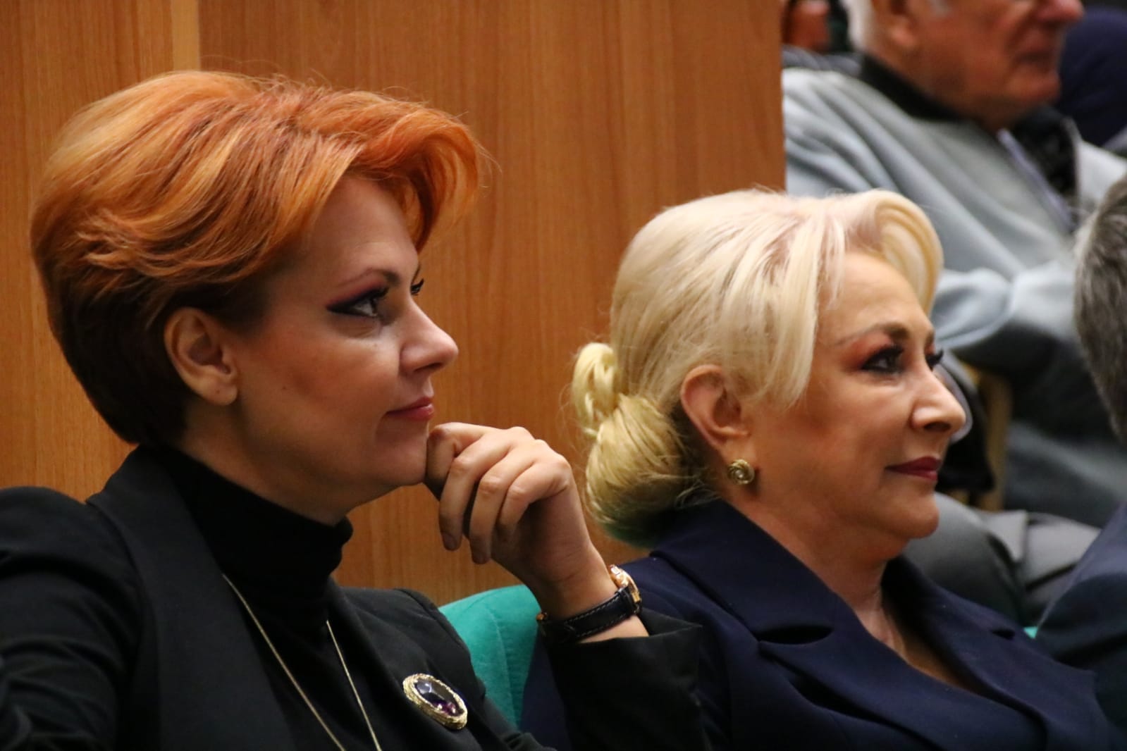 O nouă gafă a premierului, la Craiova: Dăncilă a vorbit despre "deconcesionarea" în loc de "descongestionarea traficului"/ GALERIE FOTO