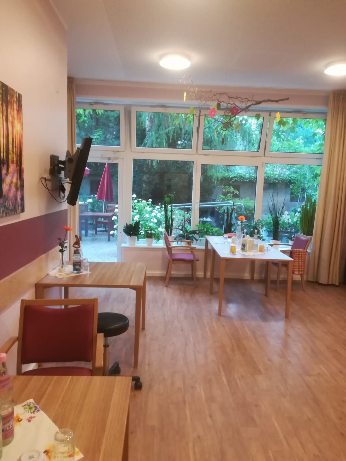”Am ținut-o de mână, până și-a dat ultima suflare”. Povestea româncei care muncește de 30 de ani în Germania
