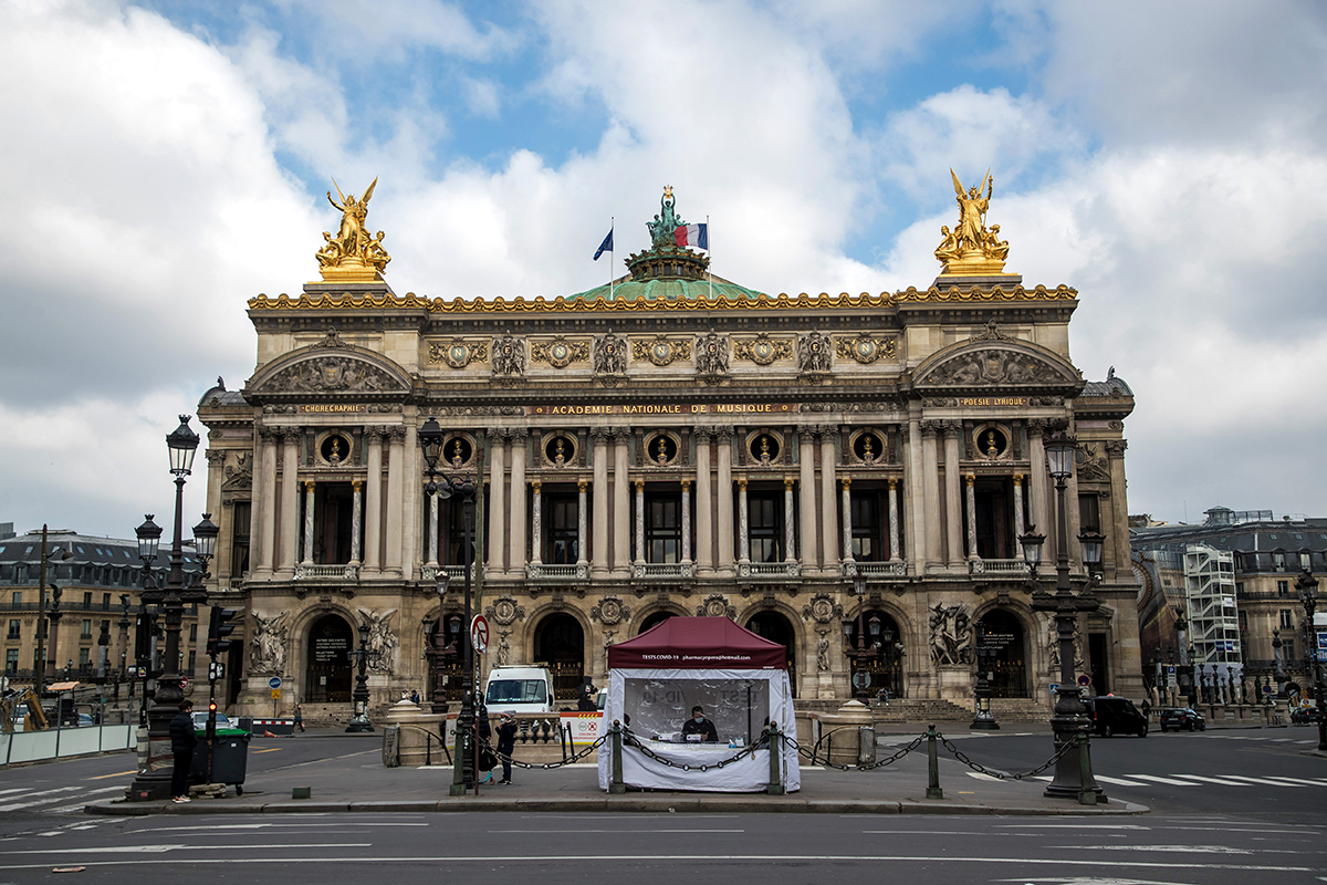 Parisul, dezolant în prima zi de lockdown. Mulți locuitori au părăsit capitala ca să scape de carantină