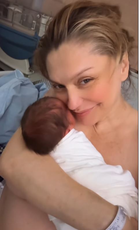 Imagini adorabile cu cei doi copii ai Cristinei Cioran. Cum i-a filmat pe Ema și Max VIDEO