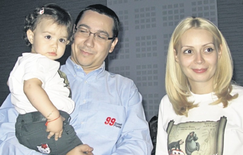 Daciana Sârbu face regulile în casă. Victor Ponta e cel care îi răsfață pe copii: „Mami este cea cu regulile și tati e cu distracția”