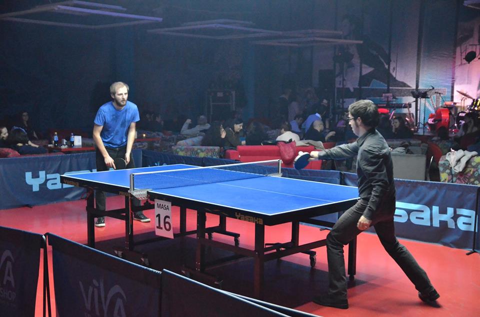 Ping pong-ul pe ritmuri de jazz a ajuns şi în România. Află unde întâlneşti această atmosferă / FOTO&VIDEO