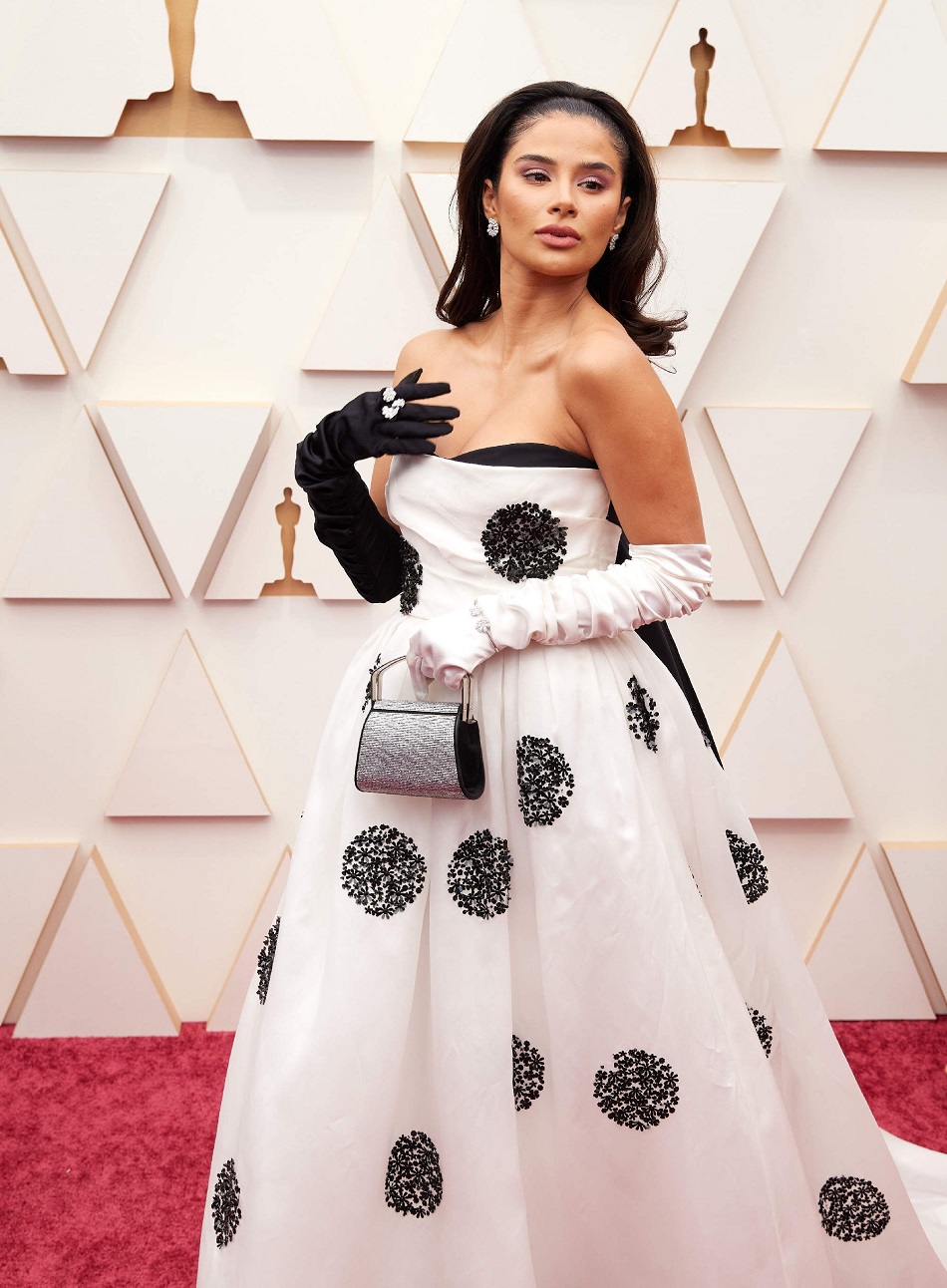 Ținute Oscar 2022. Unele celebrități s-au întrecut în rochii elegante pe covorul roșu, iar o actriță a purtat pantaloni scurți