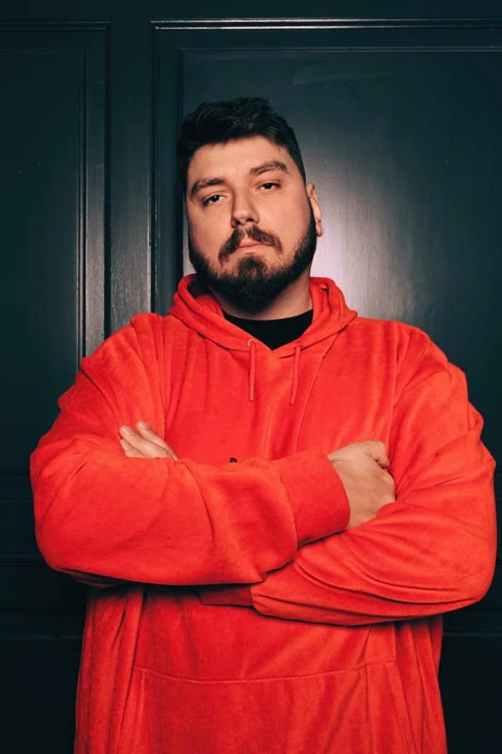 Reacția lui Nicușor Dan când a auzit ce înseamnă „harneală”, după ce Micutzu a difuzat mesajul audio primit de la George Simion