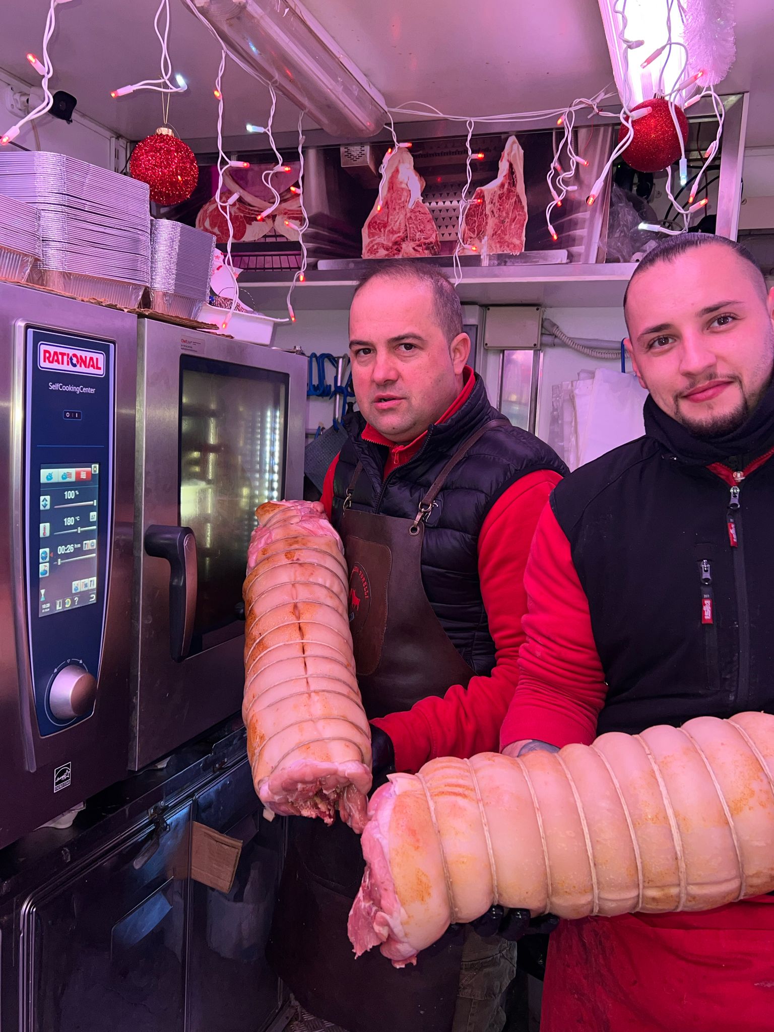Cum arată viața unui măcelar profesionist: „Băieții din echipa mea câștigă fiecare 1.800 de euro lunar, plus salarii suplimentare”